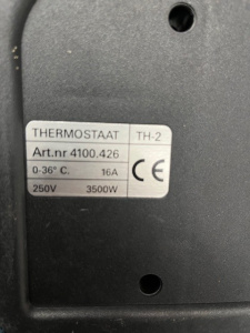 TERMOSTAATTI  HUONE 230V 2
