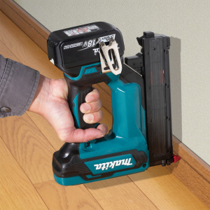 MAKITA DFN350Z VIIMEISTELYNAULAIN 18V, NAULA 1,2X15-35MM, 18GA. RUNKO 2