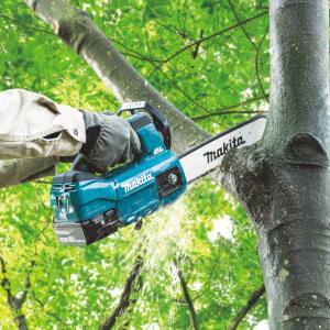 MAKITA DUC254Z KETJUSAHA 18V, HIILIHARJATON, 24 M/S, LAIPPA 200MM. RUNKOVERSIO 2