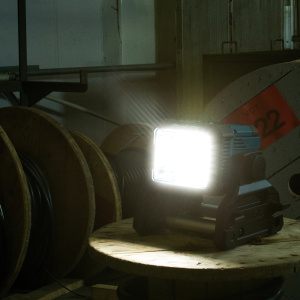 MAKITA DML811 TYÖMAAVALAISIN, LXT AKKU/230V MAX 3000 LUMEN 6
