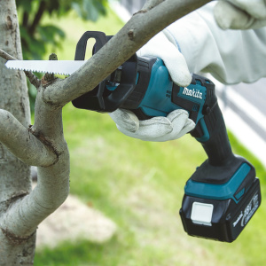 MAKITA DJR185Z PUUKKOSAHA 18V, KAKSI KÄYTTÖKYTKINTÄ, 1,7KG, PISTO- JA PUUKKOSAHANTERILLE. RUNKOVERSIO 2