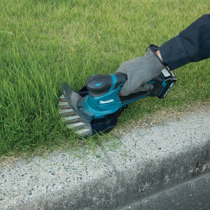 MAKITA UM600DZX NURMIKON VIIMEISTELIJÄ/PENSASLEIKKURI CXT 12V, PELKKÄ RUNKO 2