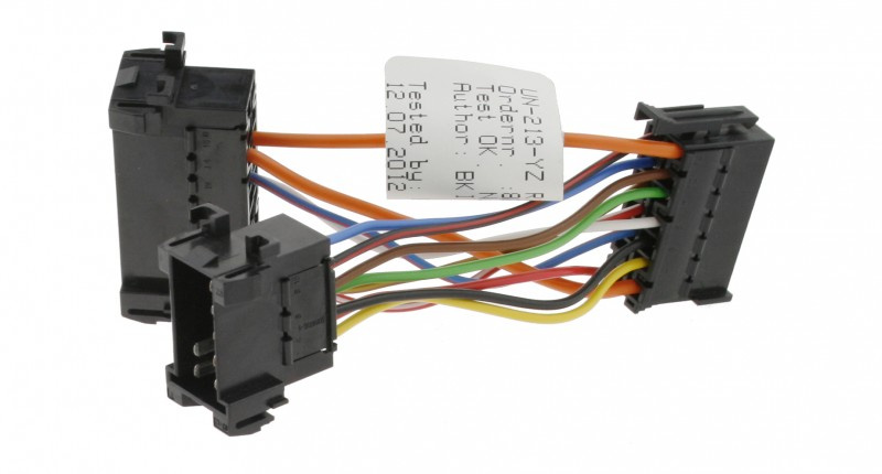 LISÄKAAPELI MODULIIN UN-213-YZ